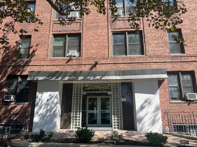 84-31 Van Wyck Expy, Jamaica, NY 11435, USA property photo