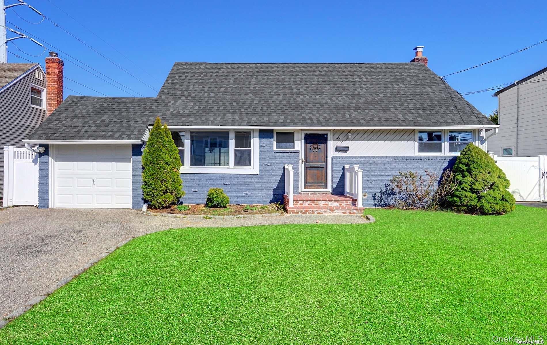 96 S Windhorst Ave, Bethpage, NY 11714, USA property photo