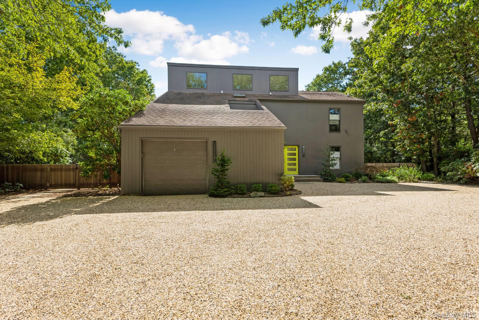 1 Deer Path, Quogue, NY 11959, USA property photo
