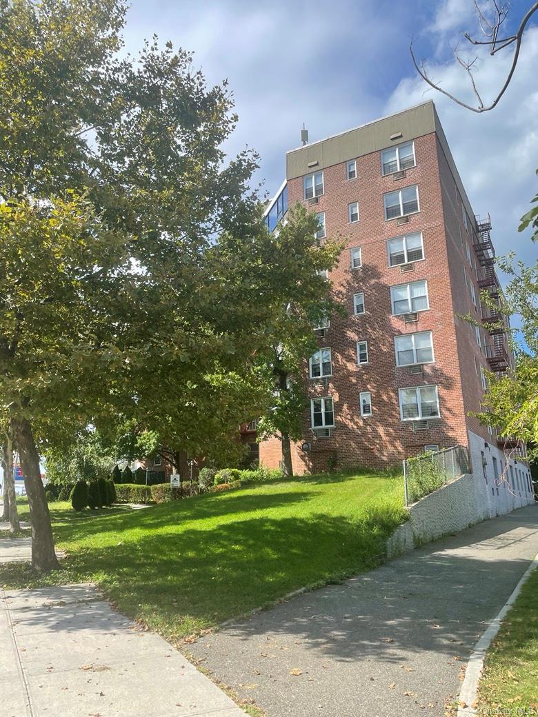 151-05 Cross Island Parkway Unit 2F Whitestone, NY 11357 property photo