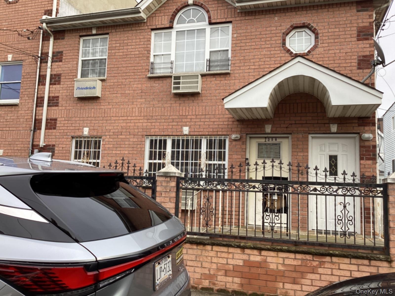 13-58 Pinson St, Far Rockaway, NY 11691, USA property photo
