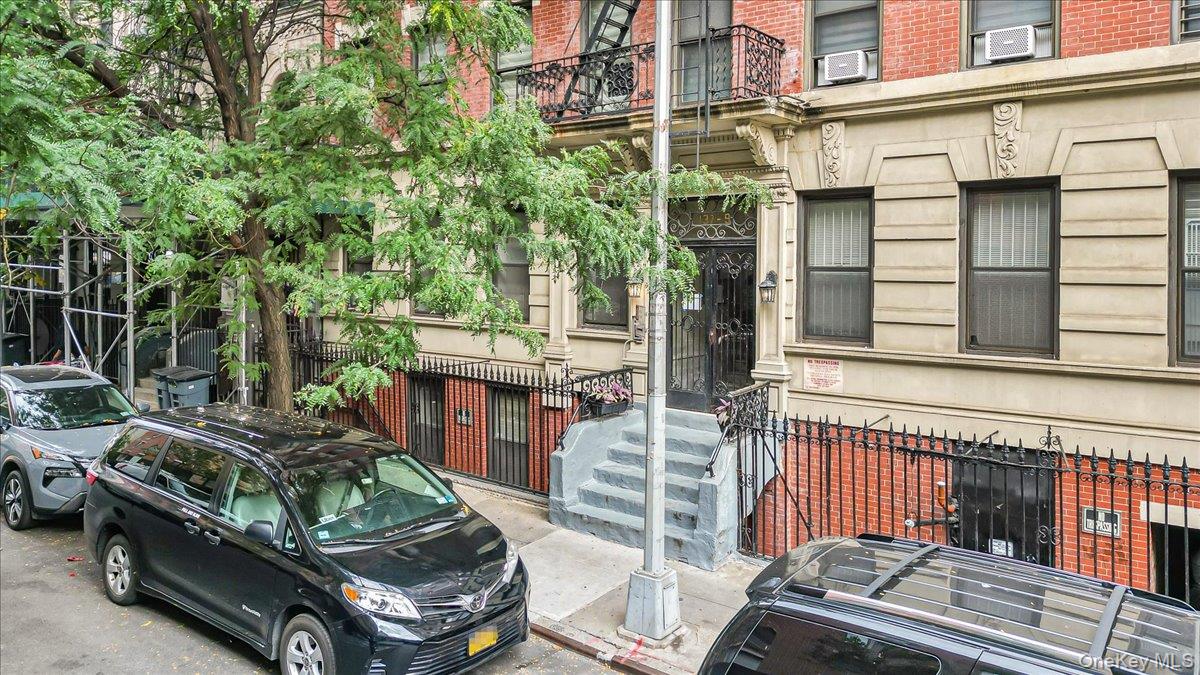 137 W 142nd St, New York, NY 10030, USA property photo
