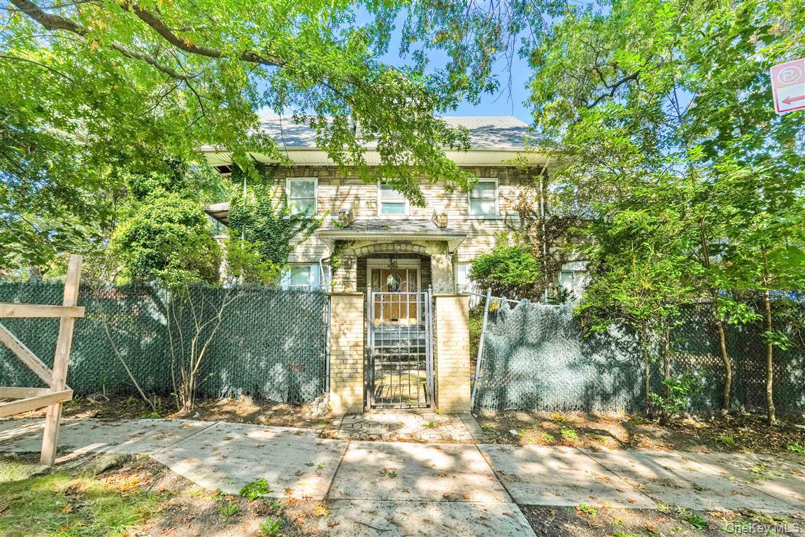 81-26 Austin St, Kew Gardens, NY 11415, USA property photo