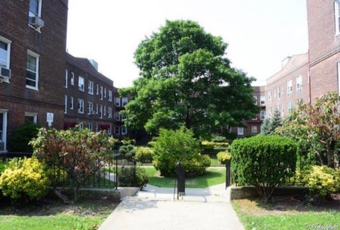 141-17 79th Ave, Flushing, NY 11367, USA property photo