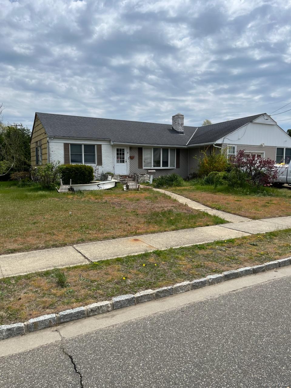 32 Nearwater Ave, Massapequa, NY 11758, USA property photo