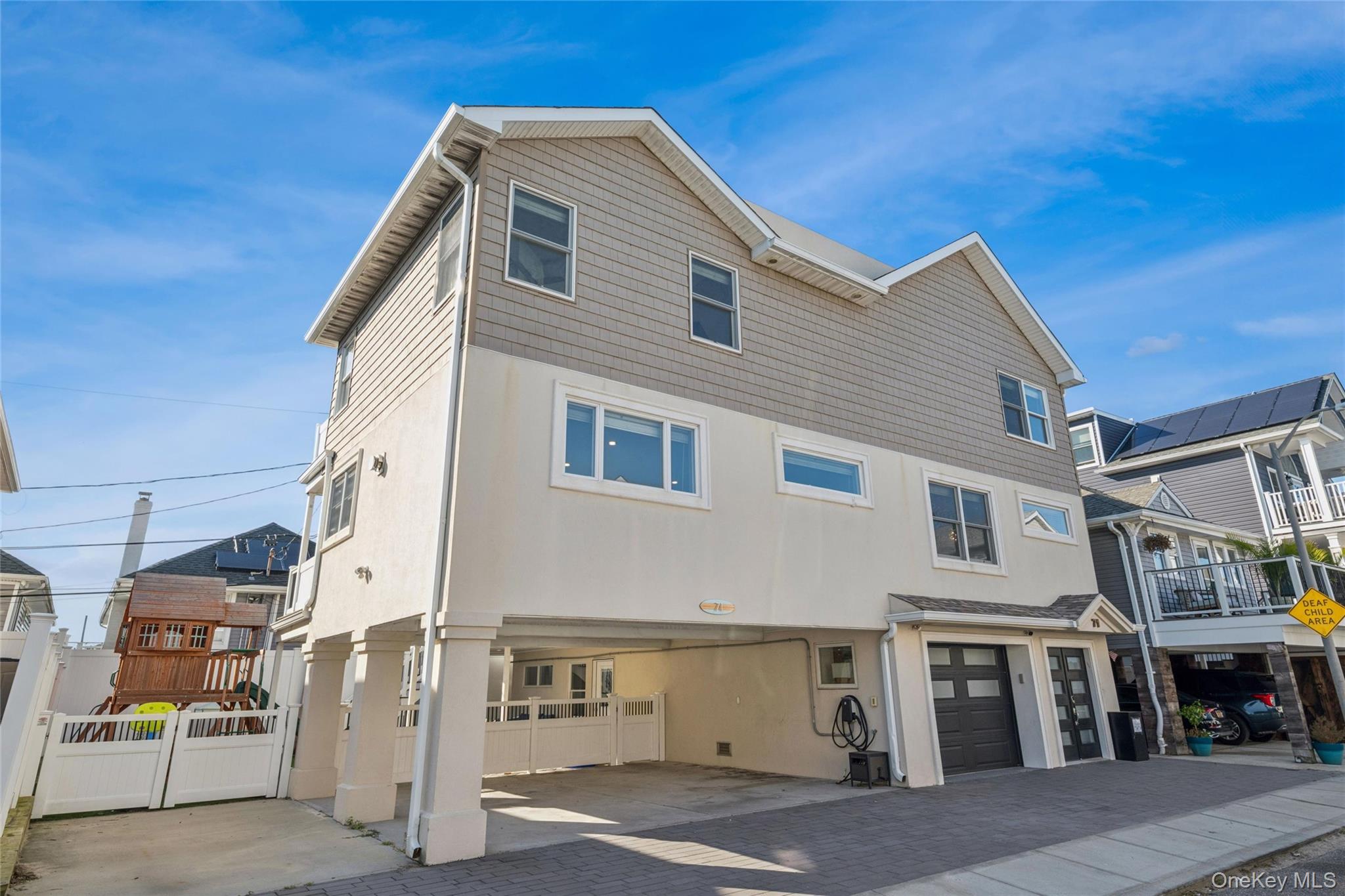 71 Michigan St, Long Beach, NY 11561, USA property photo
