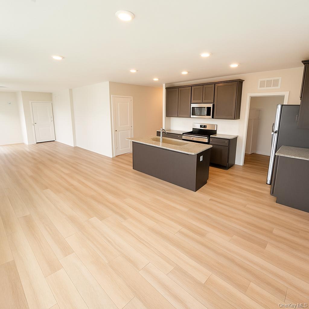 310 Tower Ridge Cir, Scotchtown, NY 10941, USA property photo