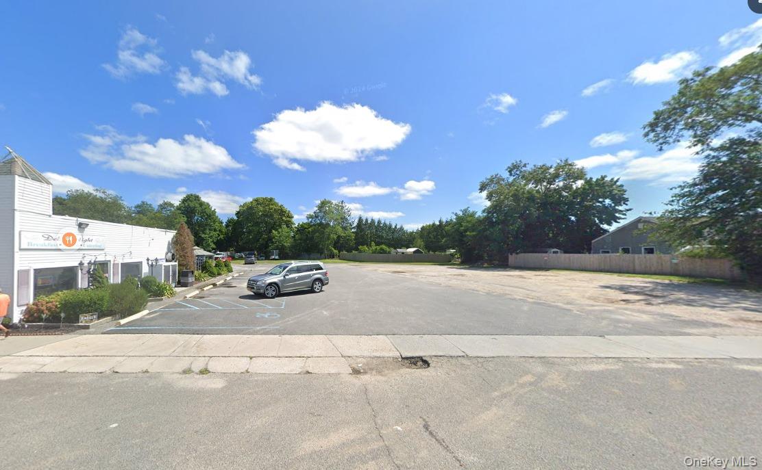 615 Montauk Hwy, East Quogue, NY 11942, USA property photo