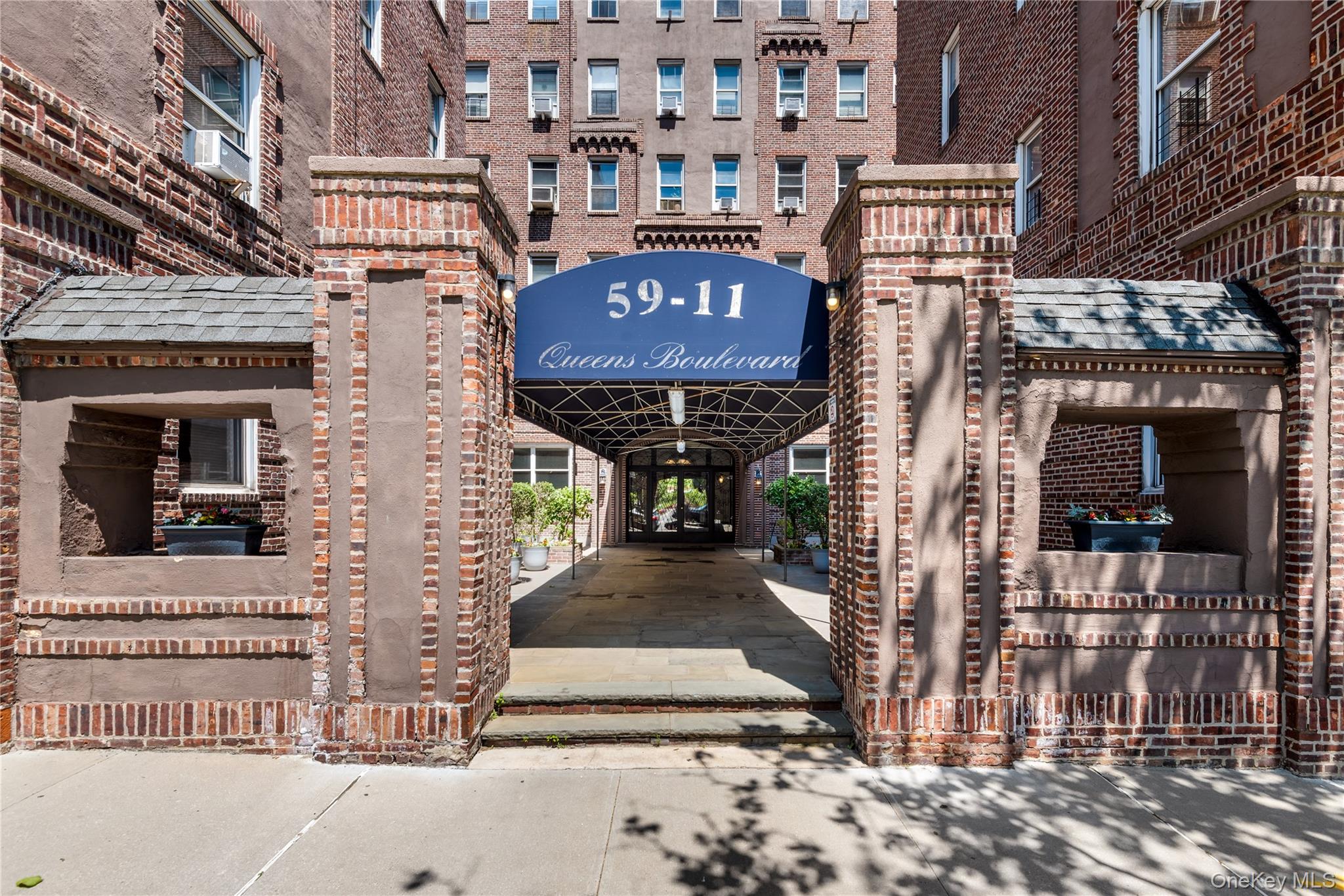 59-11 Queens Blvd, Woodside, NY 11377, USA property photo