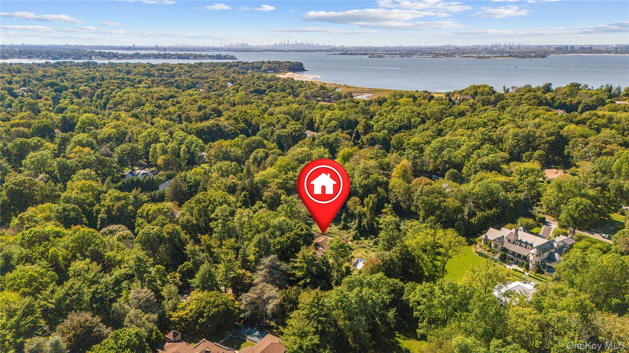 169 Middle Neck Rd, Port Washington, NY 11050, USA property photo