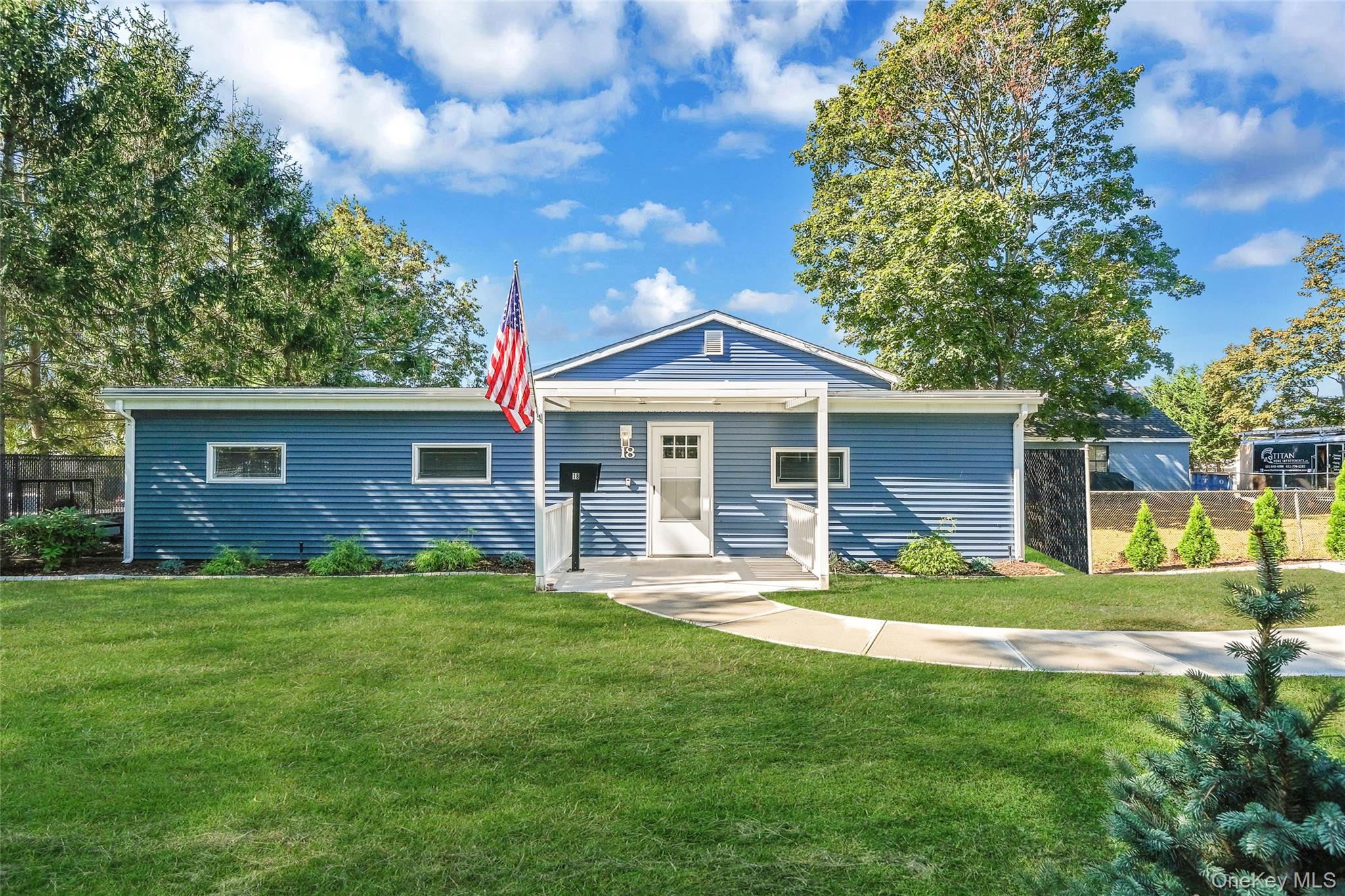 14 E 3, Patchogue, NY 11772, USA property photo