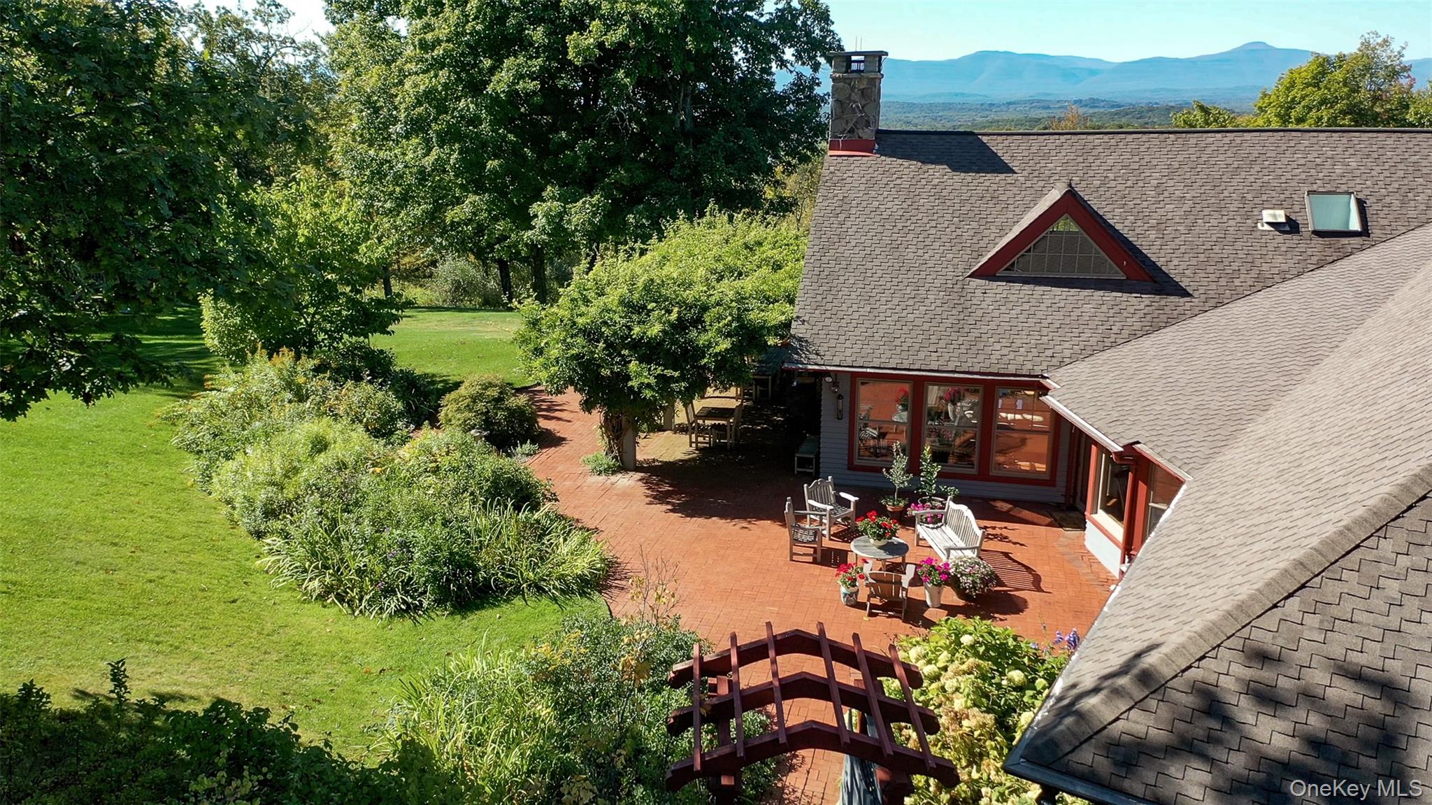 926 Turkey Hill Rd, Red Hook, NY 12571, USA property photo