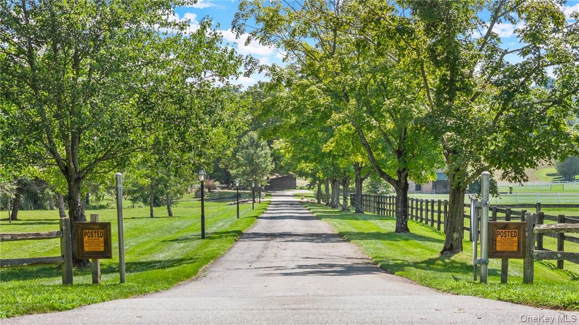 55 Daley Rd, Poughkeepsie, NY 12603, USA property photo