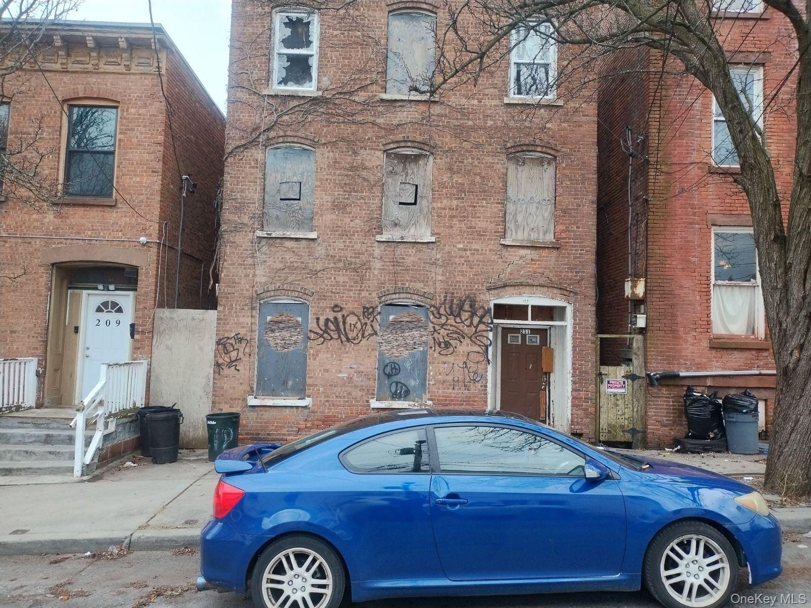 211 N Miller St, Newburgh, NY 12550, USA property photo
