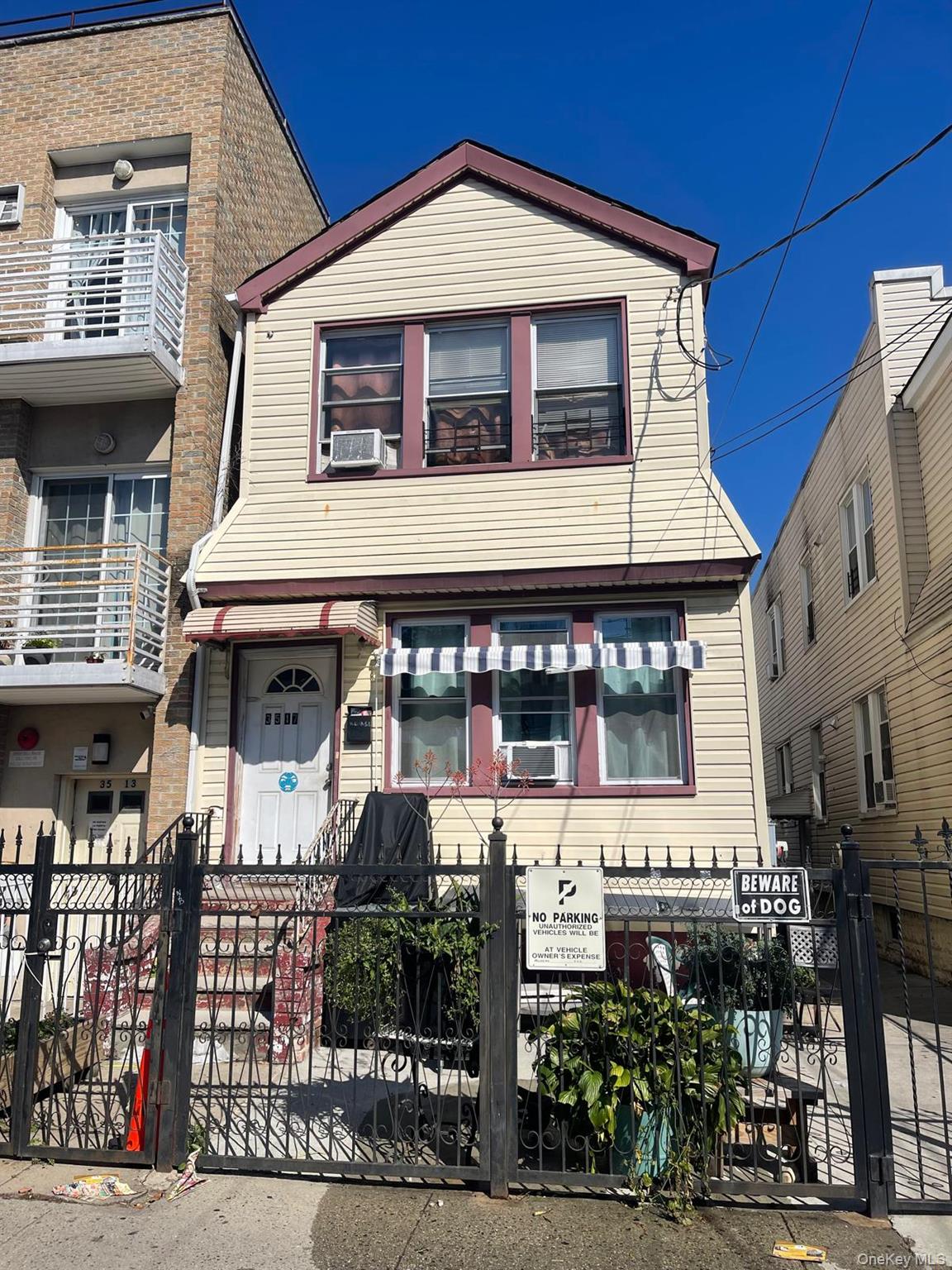 35-17 109th St, Flushing, NY 11368, USA property photo