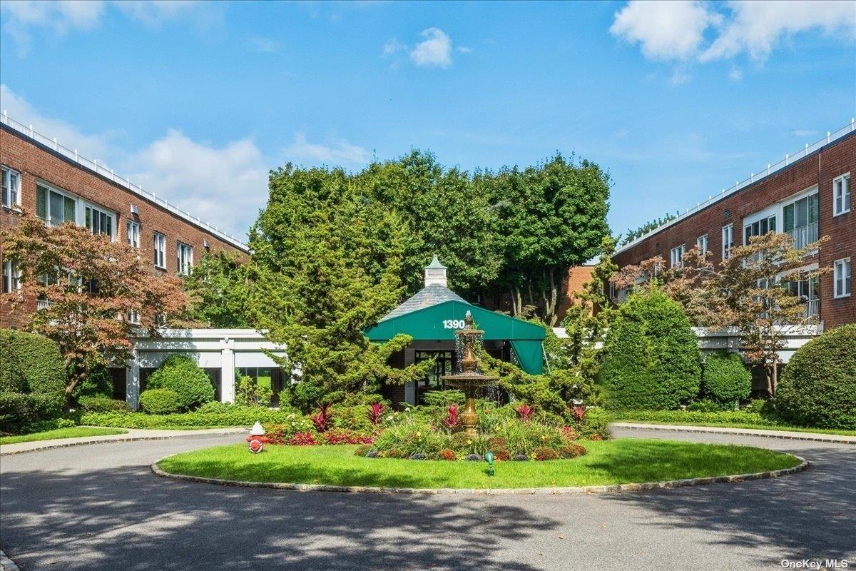 1390 Broadway, Hewlett, NY 11557, USA property photo