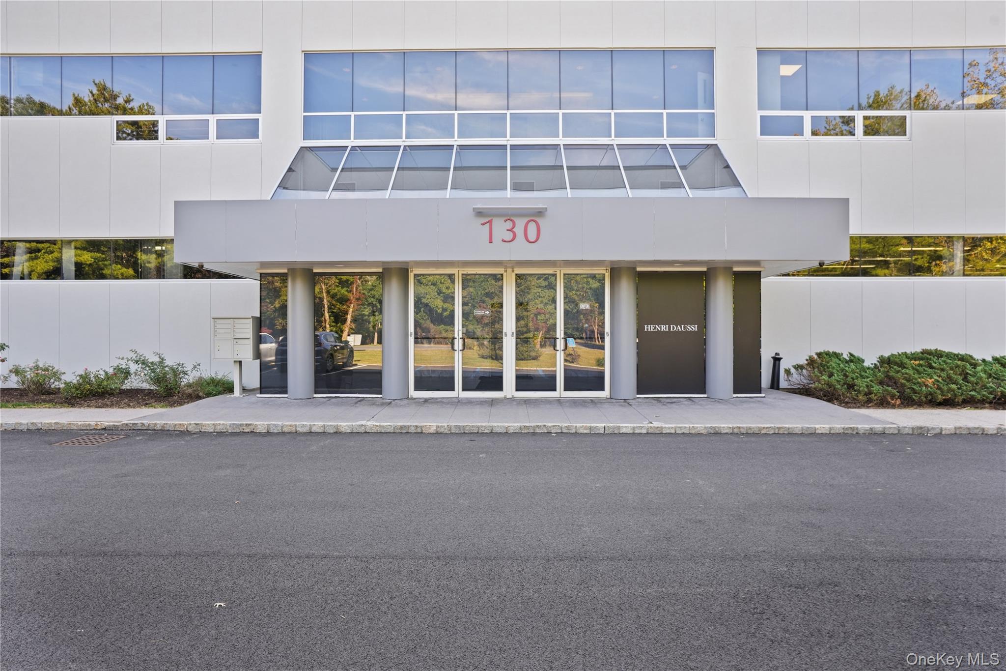 130 Business Park Dr, Armonk, NY 10504, USA property photo