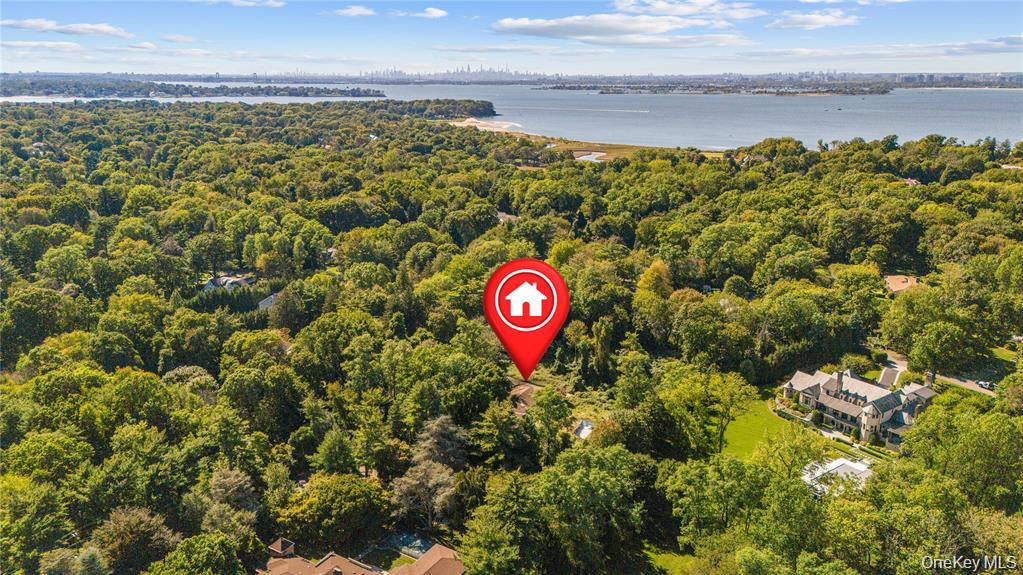 169 Middle Neck Rd, Port Washington, NY 11050, USA property photo