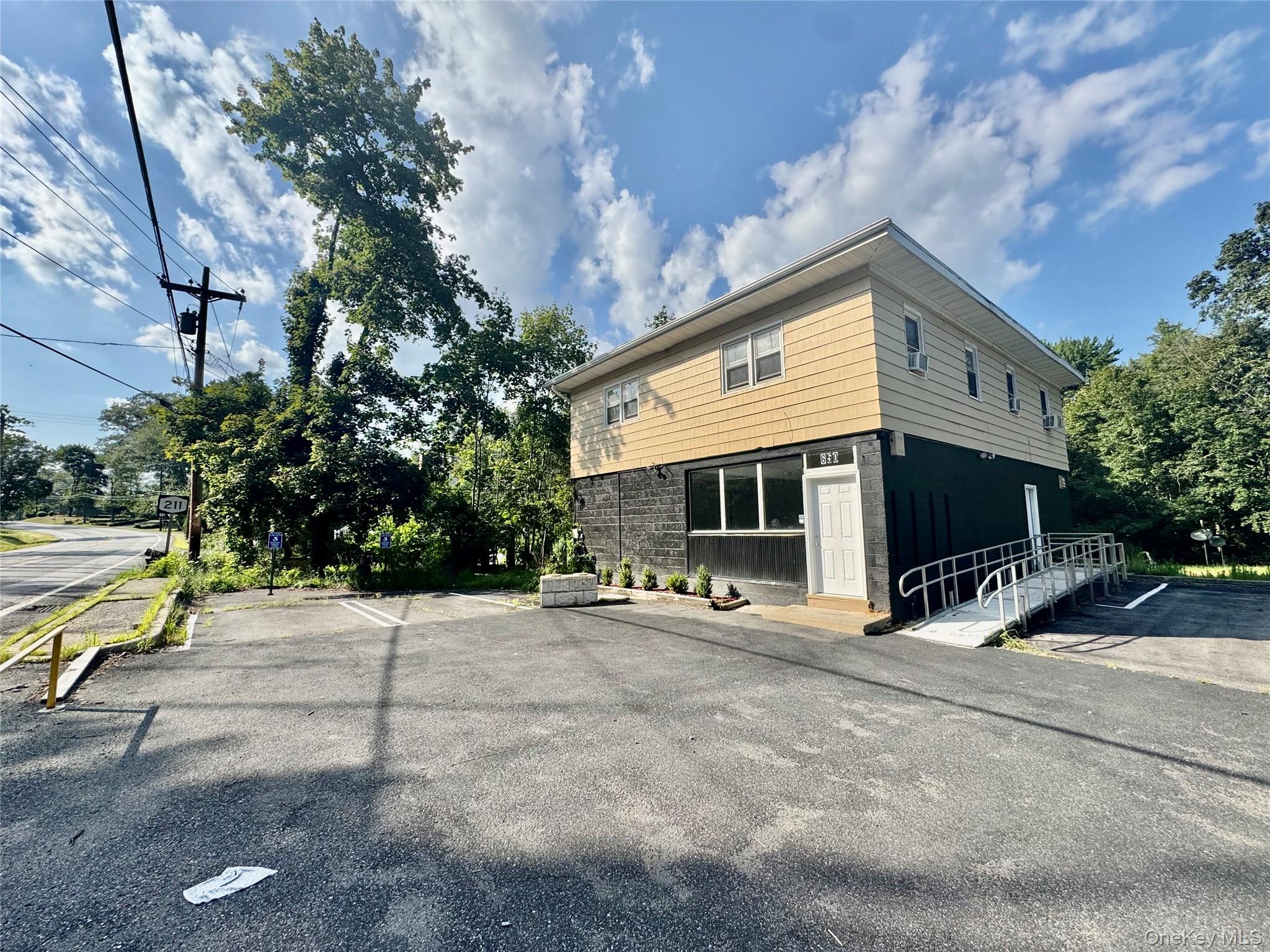 652 NY-211, Middletown, NY 10940, USA property photo