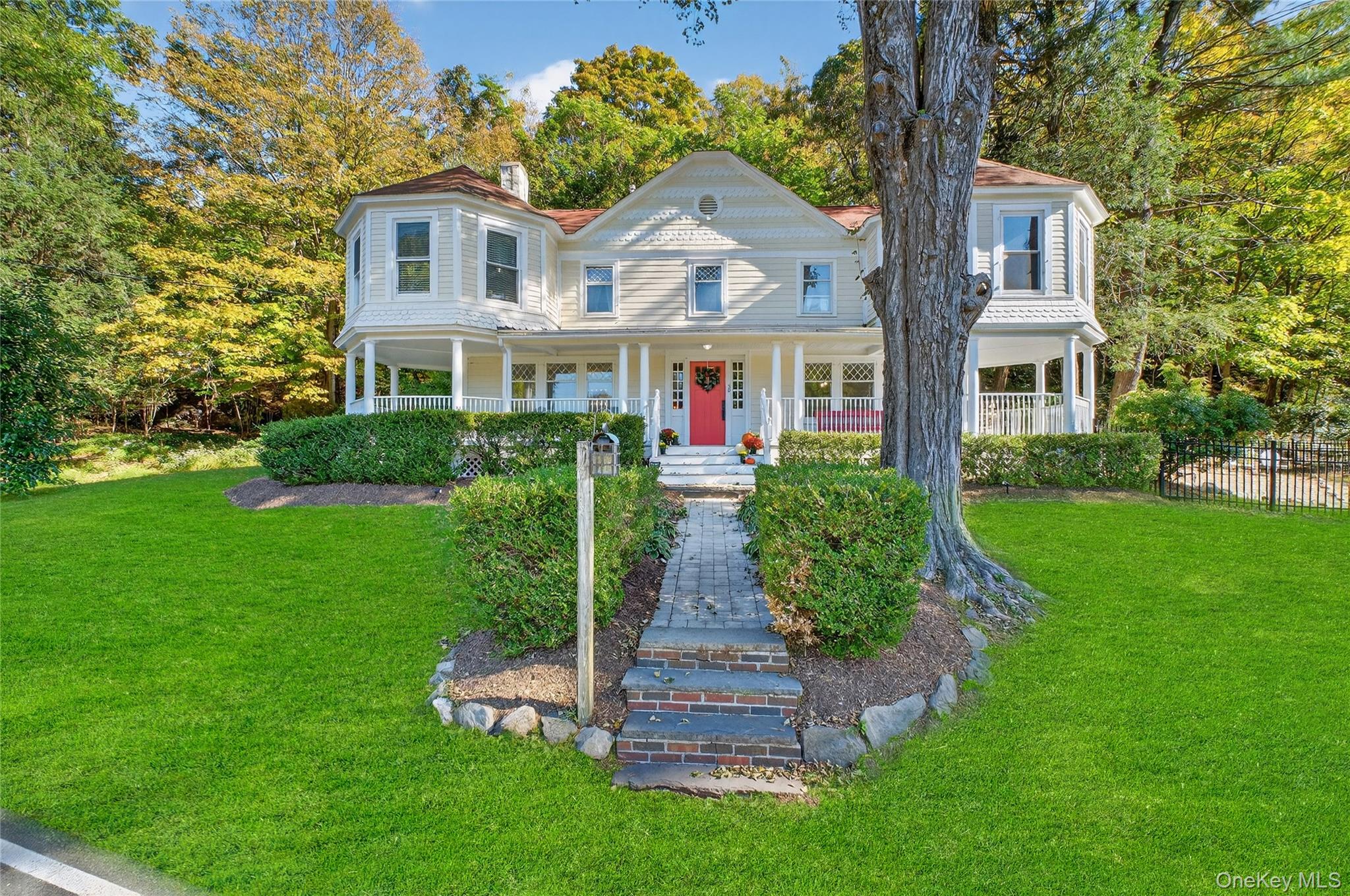 30 Old Post Rd N, Red Hook, NY 12571, USA property photo