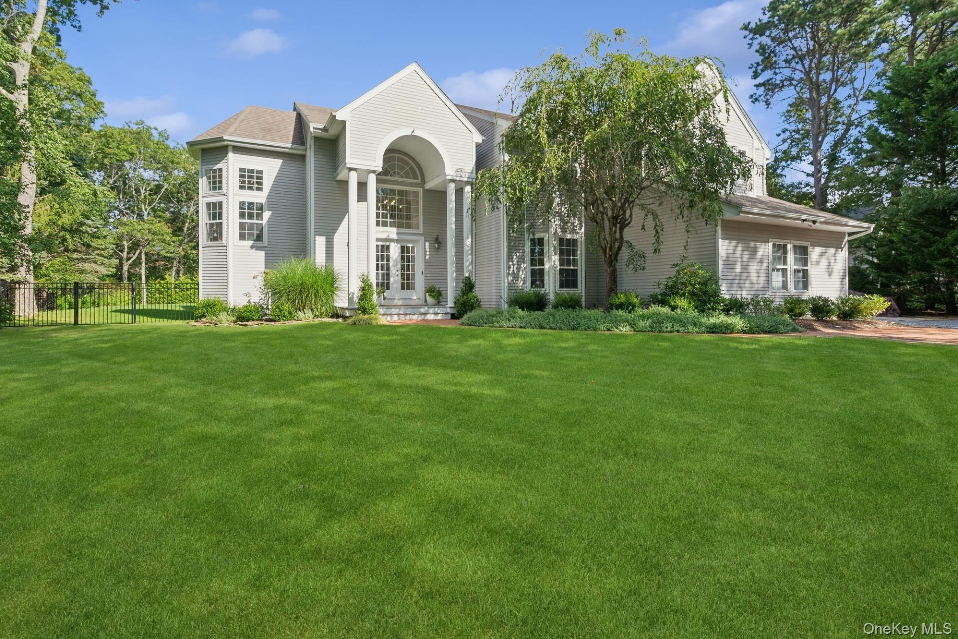 35 Hollow Ln, Westhampton, NY 11977, USA property photo