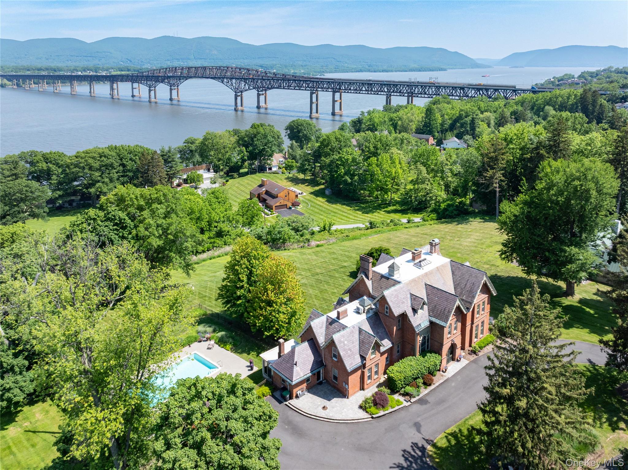 560 Grand St, Newburgh, NY 12550, USA property photo