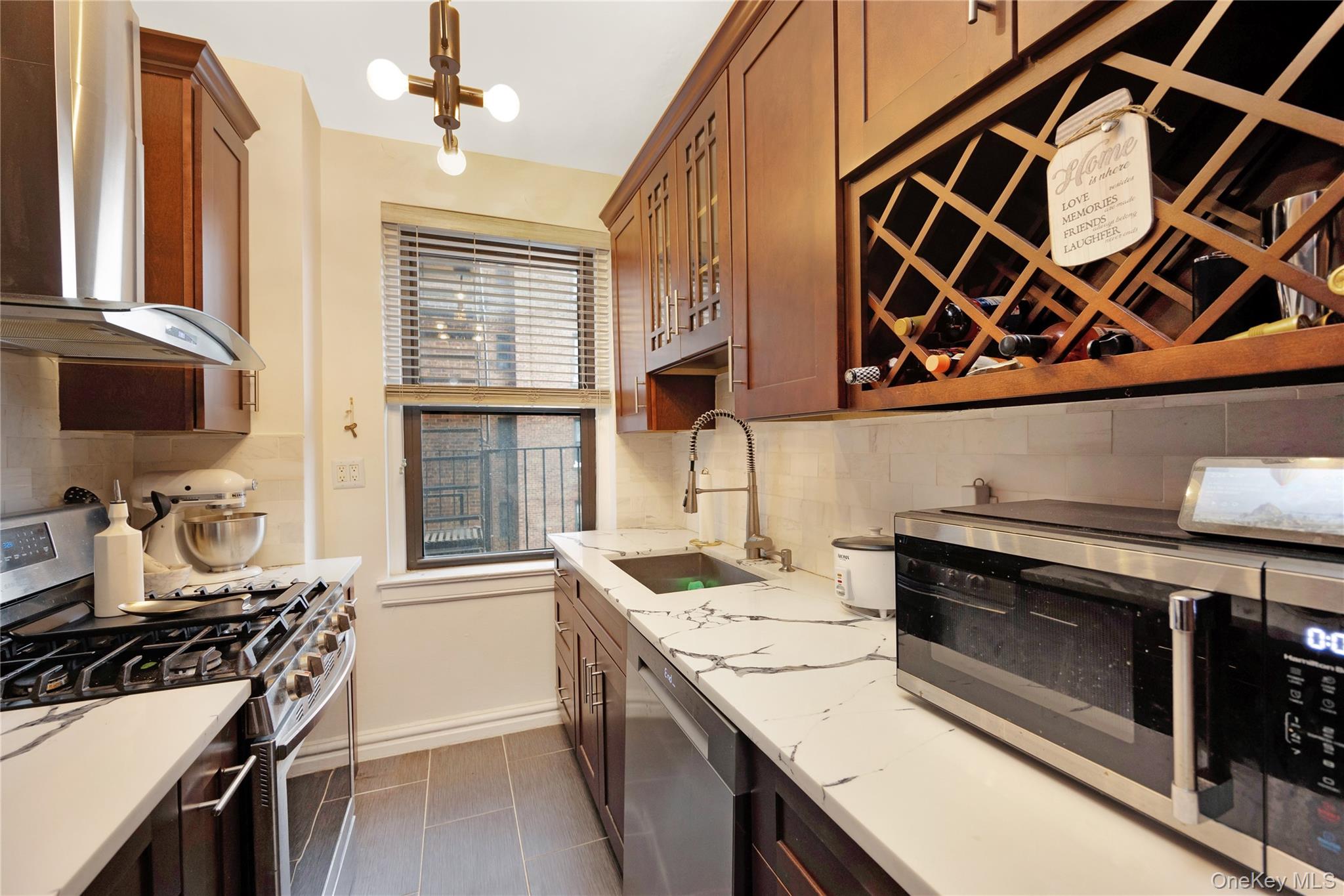77-16 Austin St, Forest Hills, NY 11375, USA property photo
