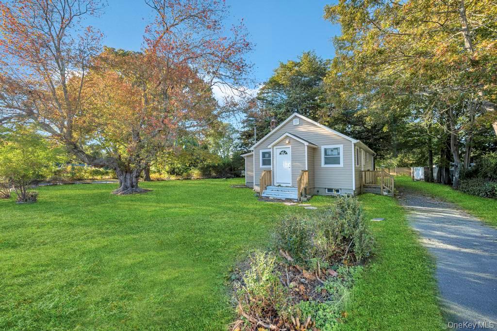 231 Elm Rd W, Mastic Beach, NY 11951, USA property photo