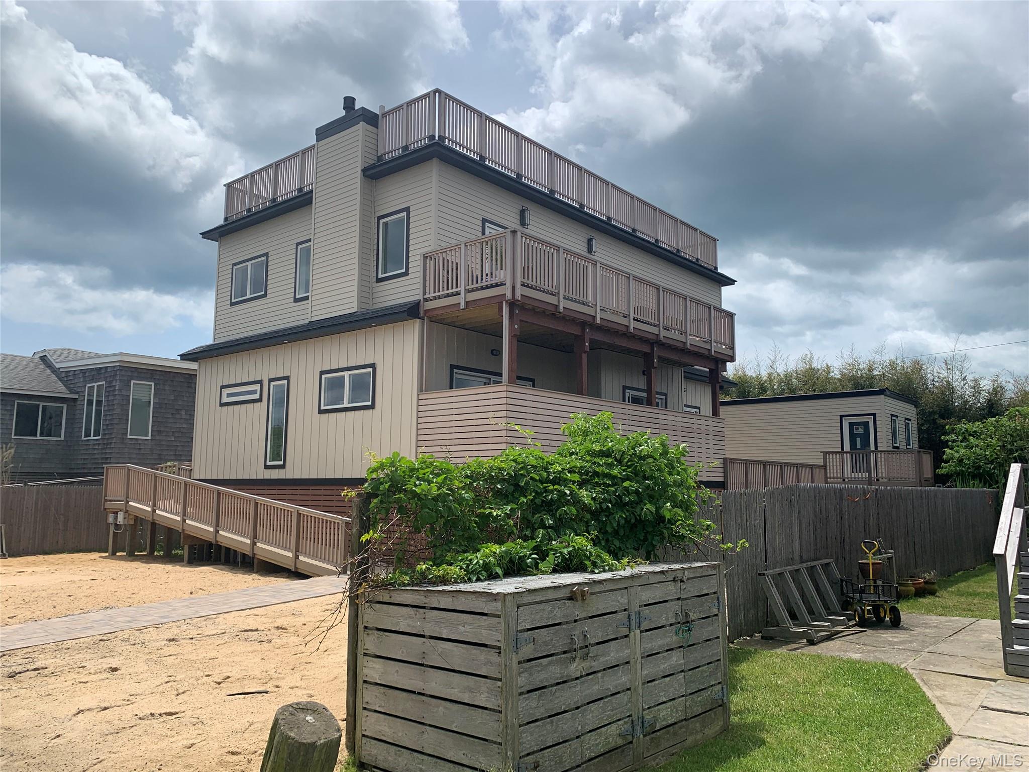 7 Atlantic Ave, East Islip, NY 11730, USA property photo
