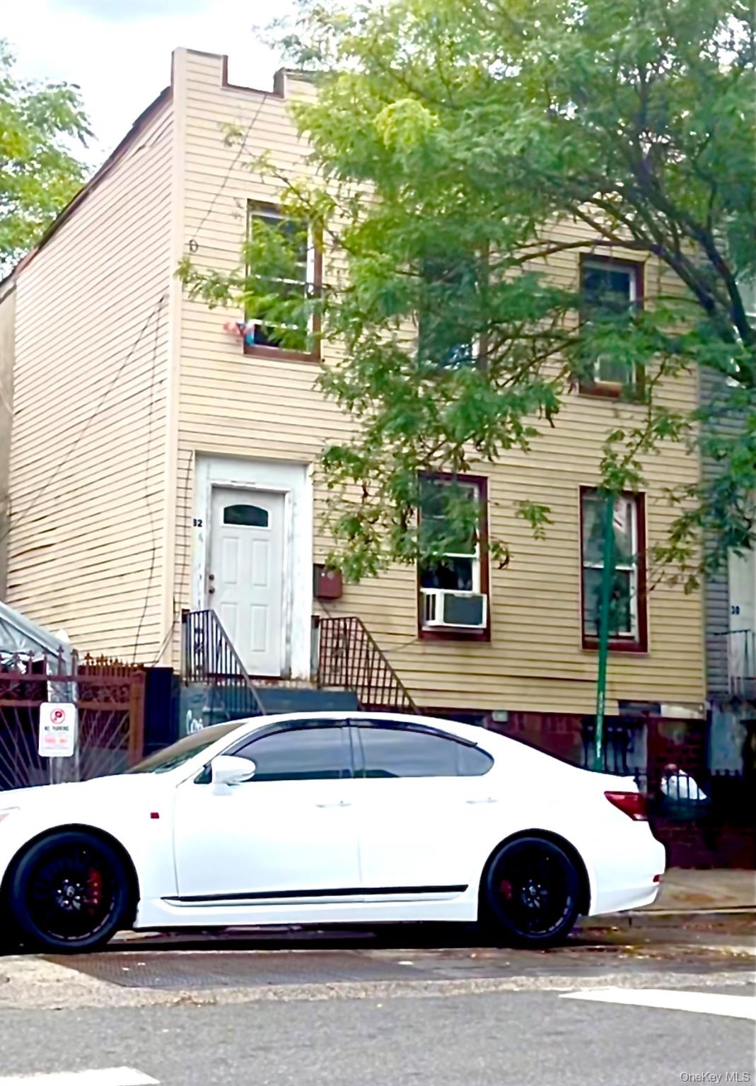 32 Cedar St, Brooklyn, NY 11221, USA property photo