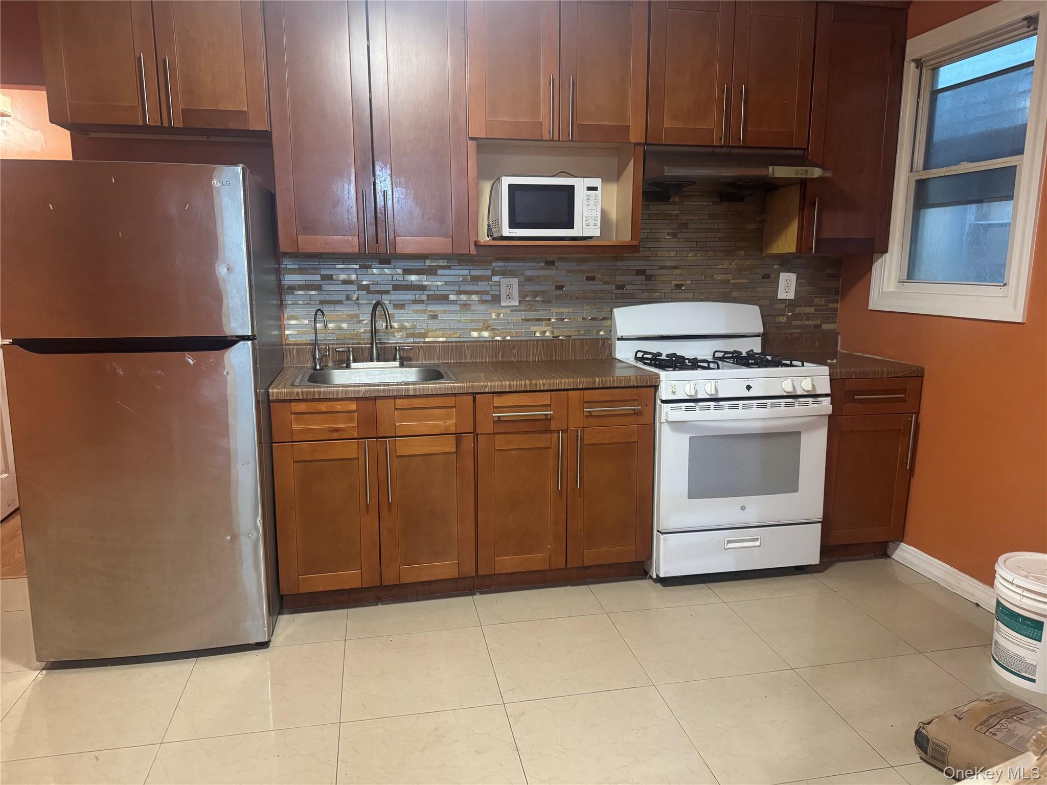 90-35 144th Pl, Jamaica, NY 11435, USA property photo