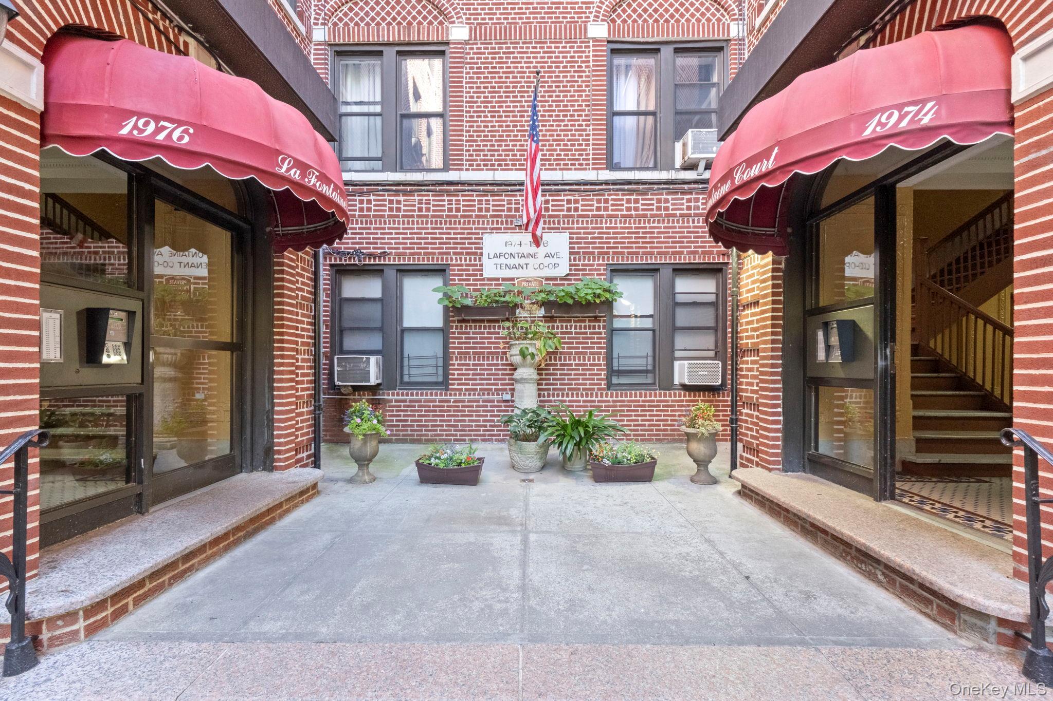 1976 Lafontaine Ave, Bronx, NY 10457, USA property photo