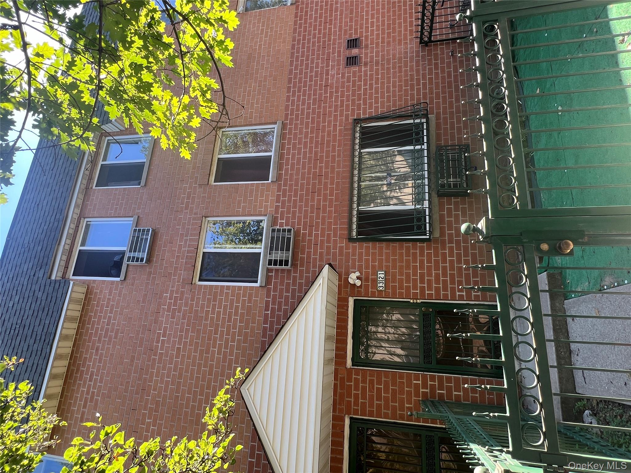 33-21 13th St, Astoria, NY 11106, USA property photo