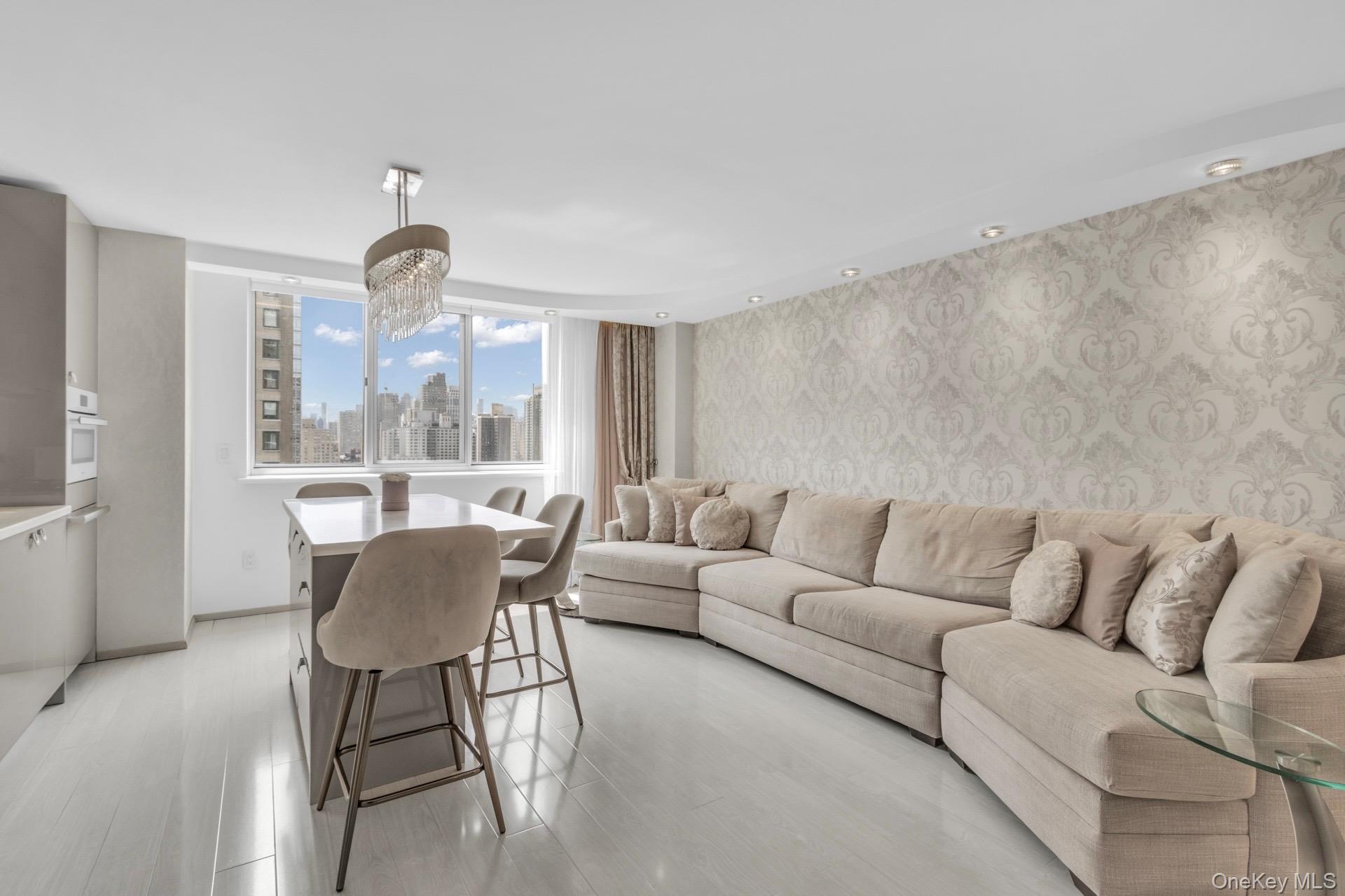 345 E 93rd St, New York, NY 10128, USA property photo