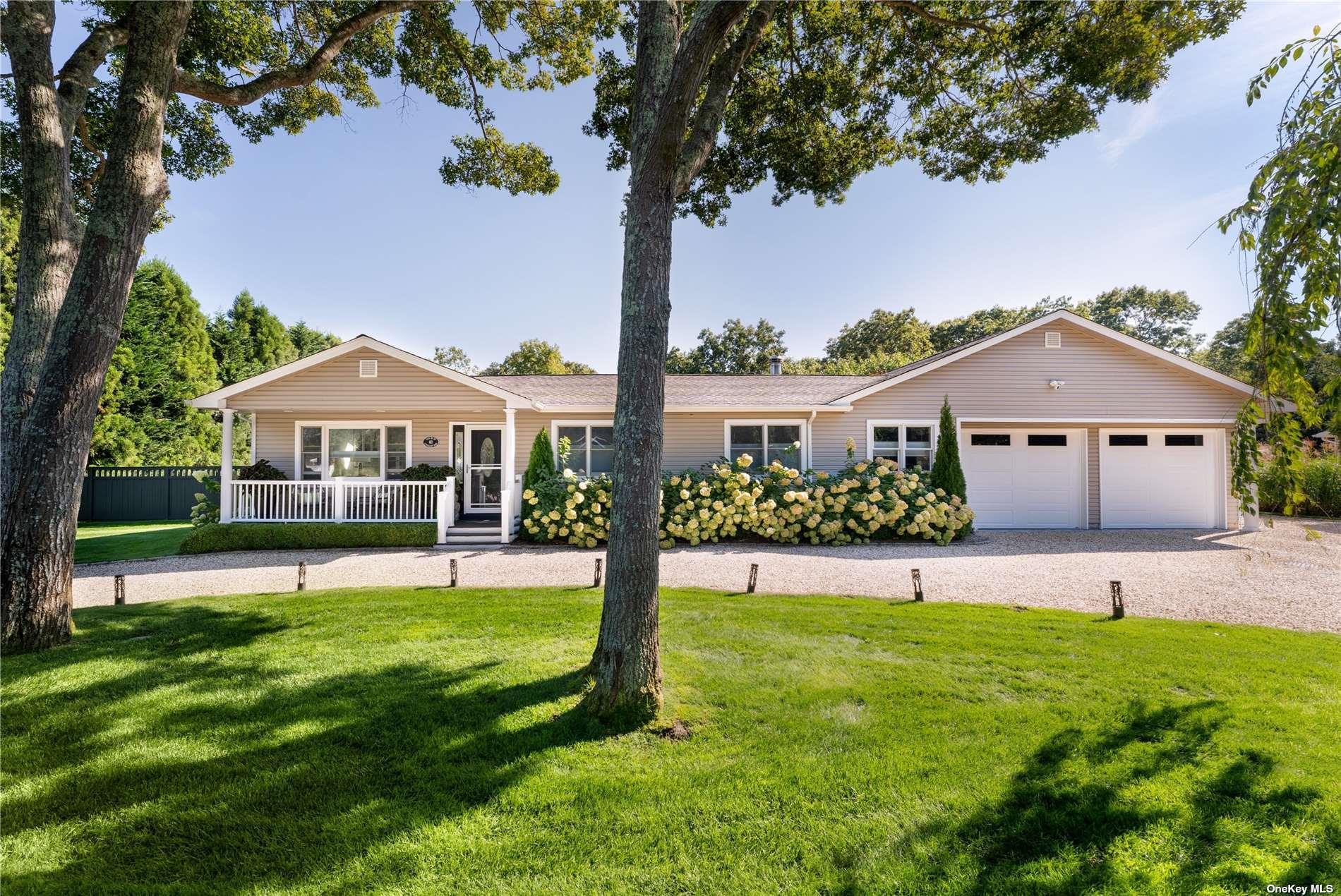60 Lynncliff Rd, Hampton Bays, NY 11946, USA property photo
