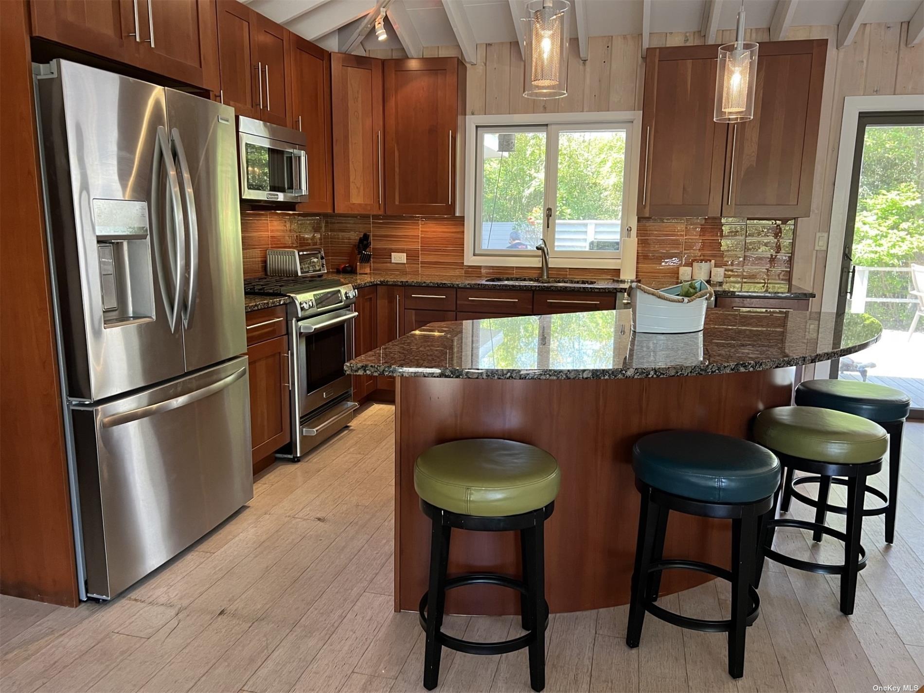 37 Kelp Ave, Ocean Beach, NY 11770, USA property photo