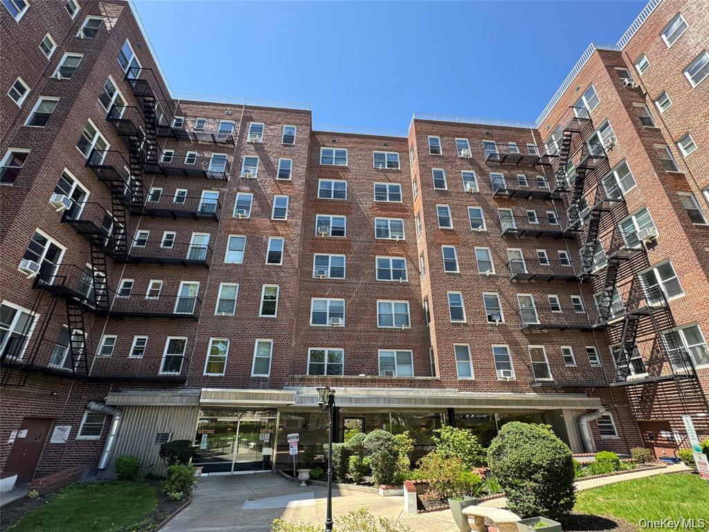84-50 169th Street Unit 306 Jamaica, NY 11432 property photo