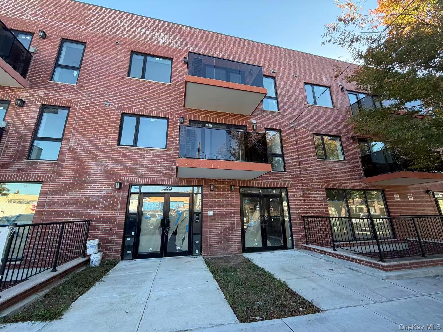 165-02 Sanford Ave #204, Flushing, NY 11358, USA property photo