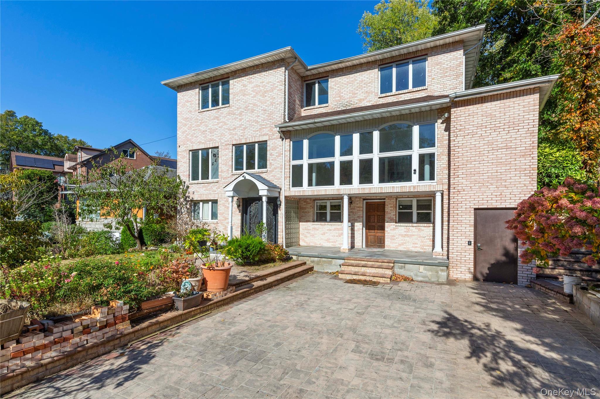 71-57 Douglaston Pkwy, Flushing, NY 11362, USA property photo