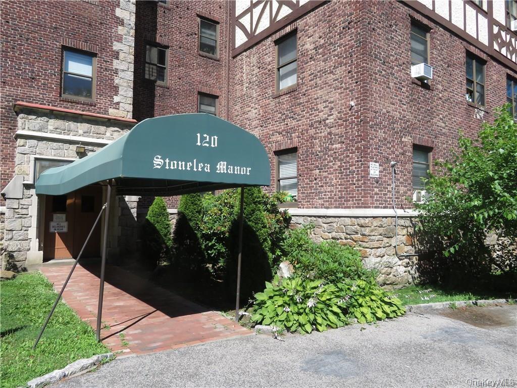 110 Stonelea Pl, New Rochelle, NY 10801, USA property photo