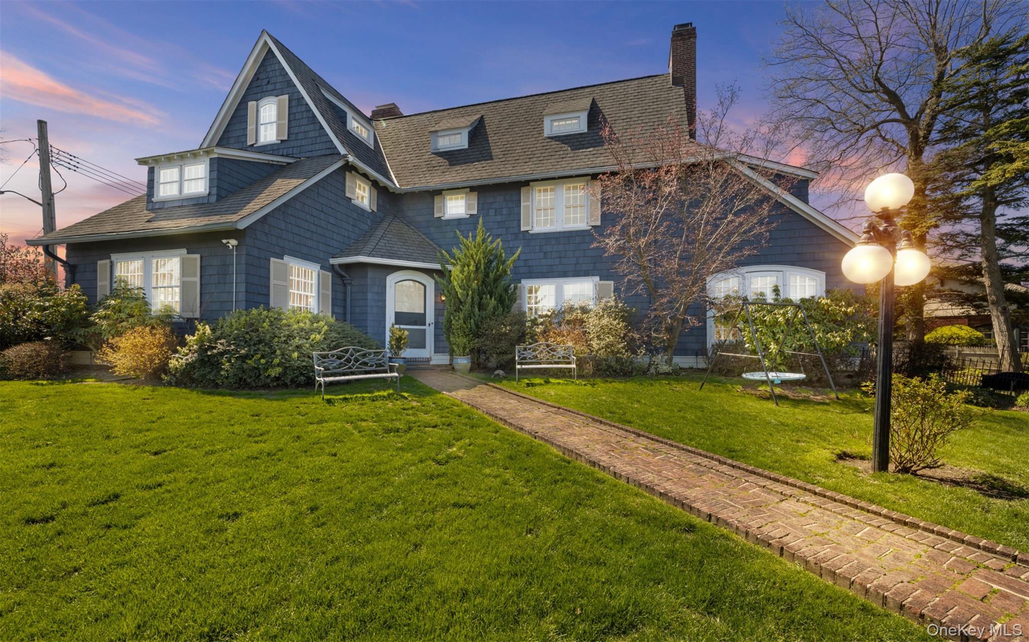 Douglaston, NY 11363, USA property photo