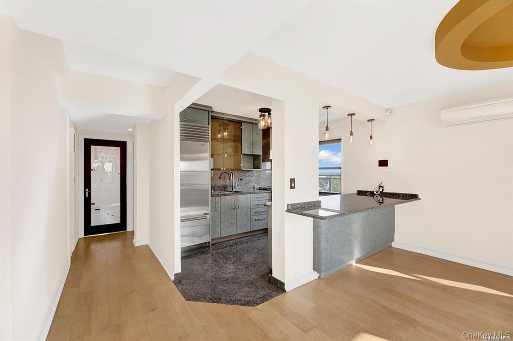 109-33 71st Rd, Forest Hills, NY 11375, USA property photo