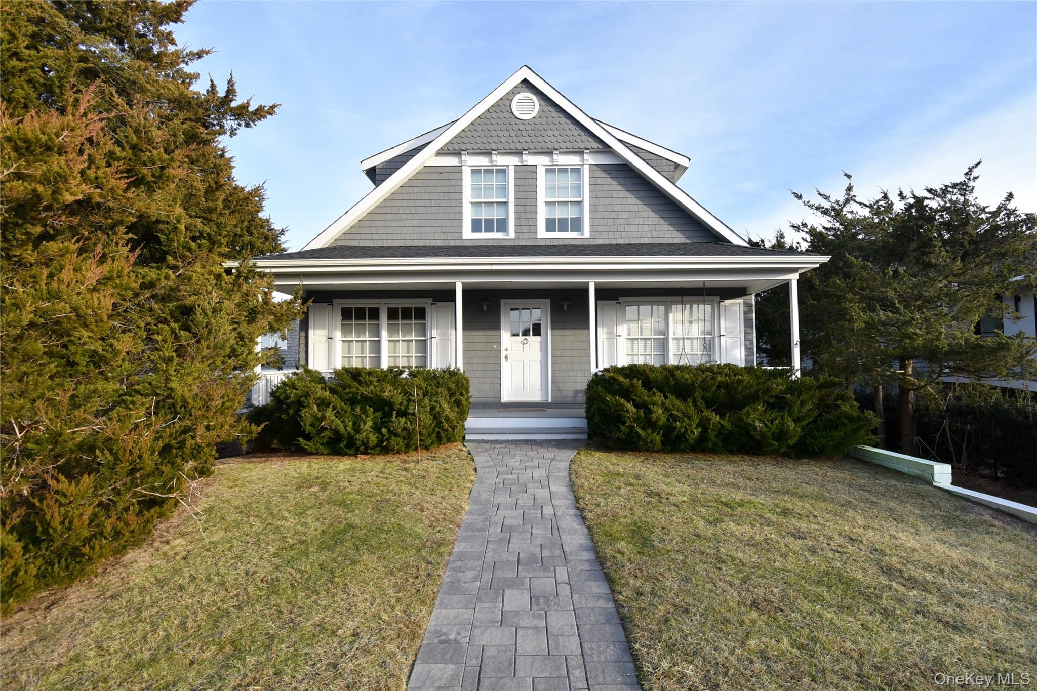 21 Bayside Ave, East Quogue, NY 11942, USA property photo