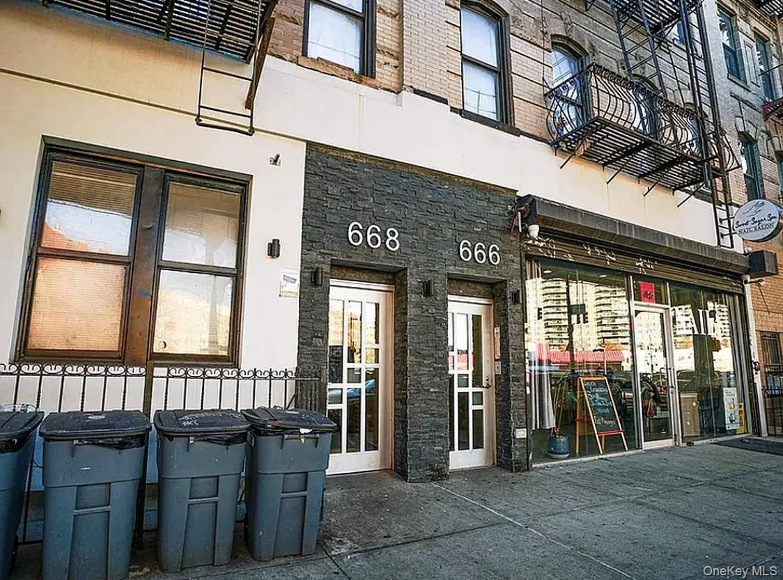 668 Broadway, Brooklyn, NY 11206, USA property photo