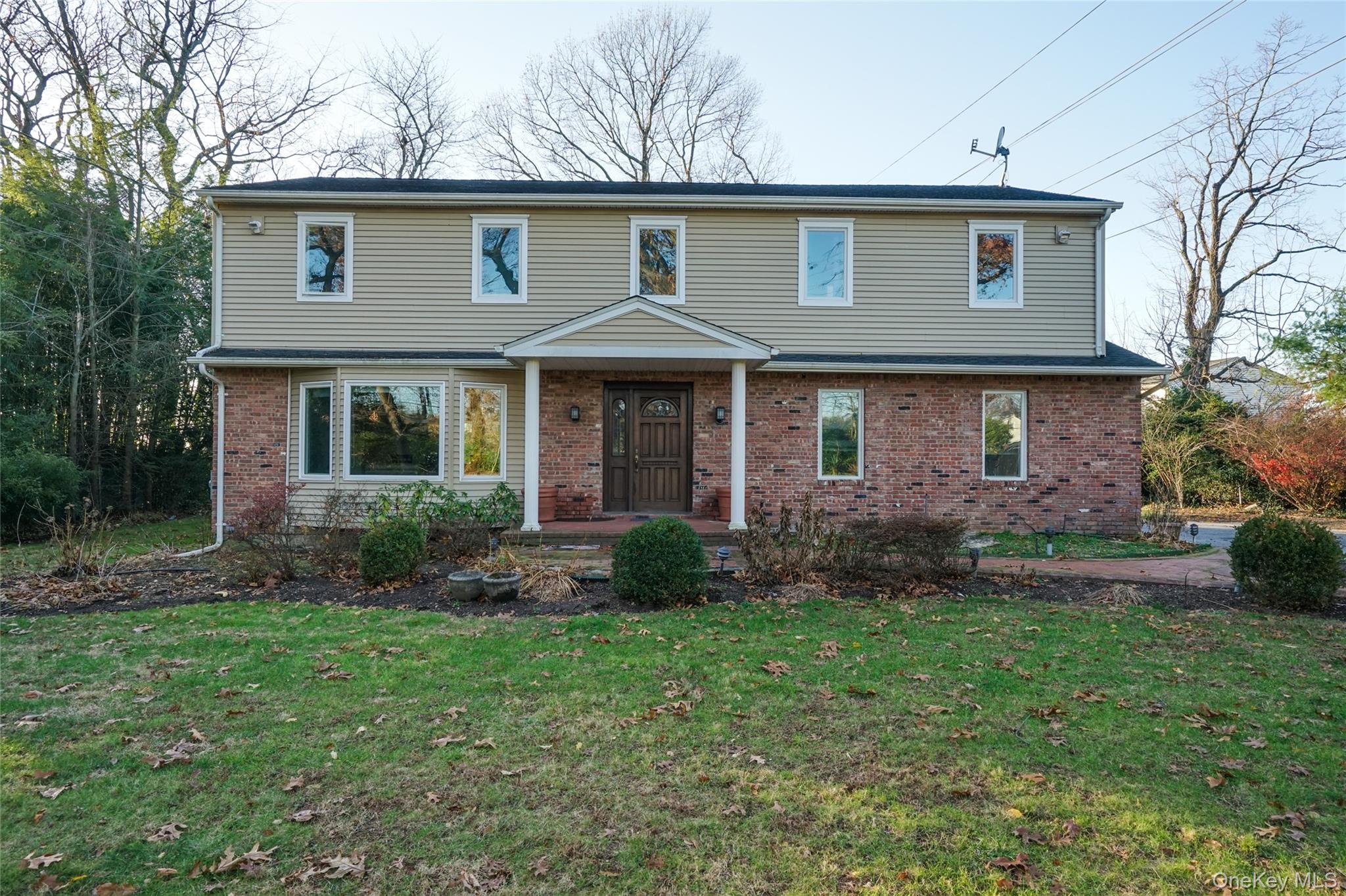 1041 Glen Cove Ave, Roslyn, NY 11576, USA property photo