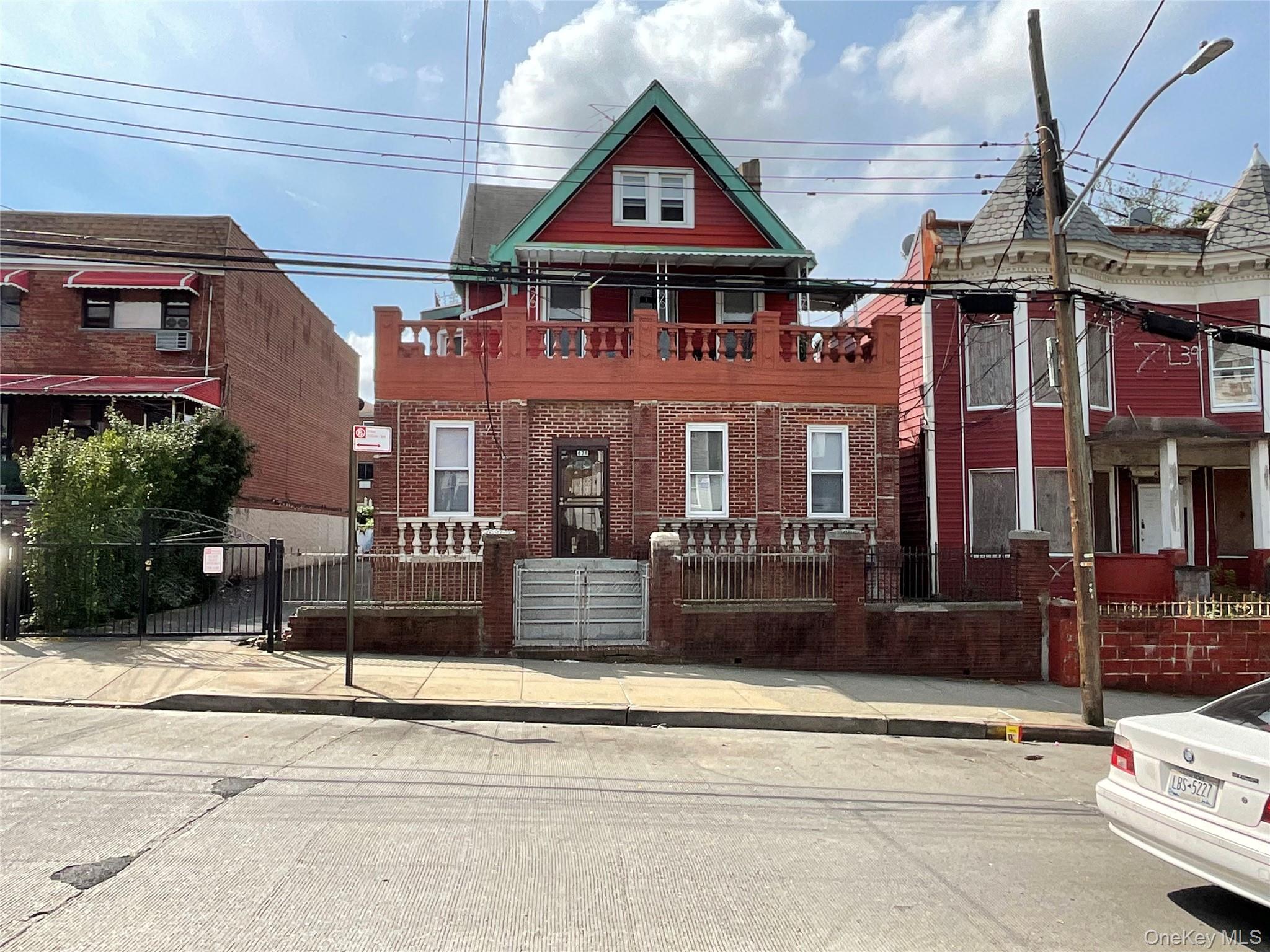 638 E 227th St, Bronx, NY 10466, USA property photo