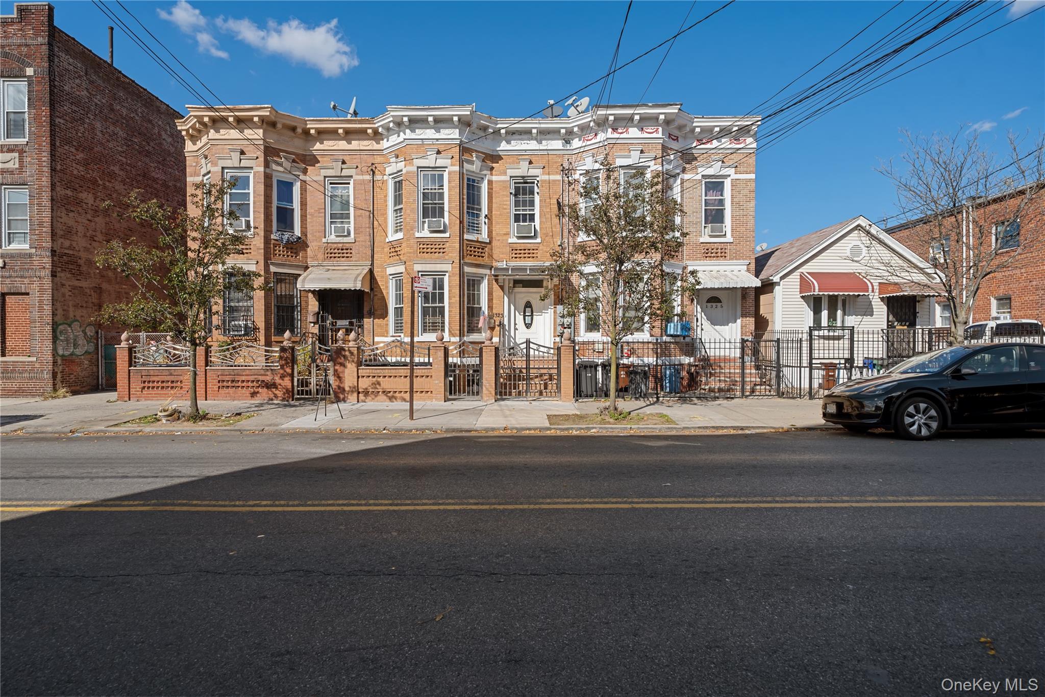 1323 Sutter Ave, Brooklyn, NY 11208, USA property photo