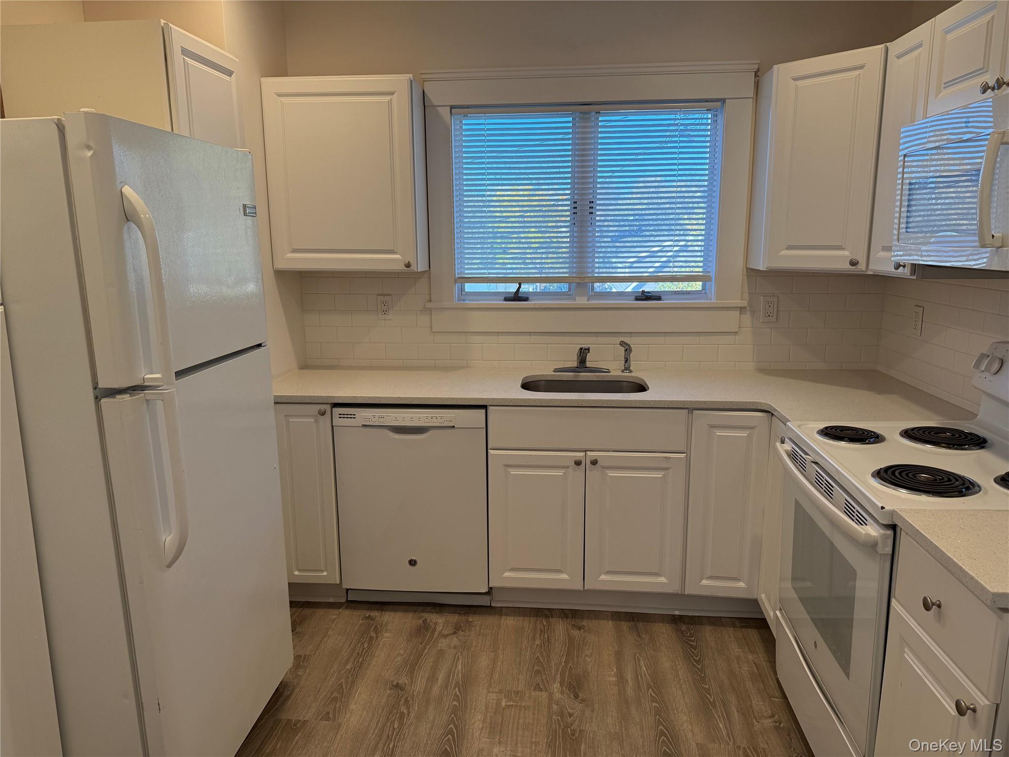 593 Main St, Islip, NY 11751, USA property photo