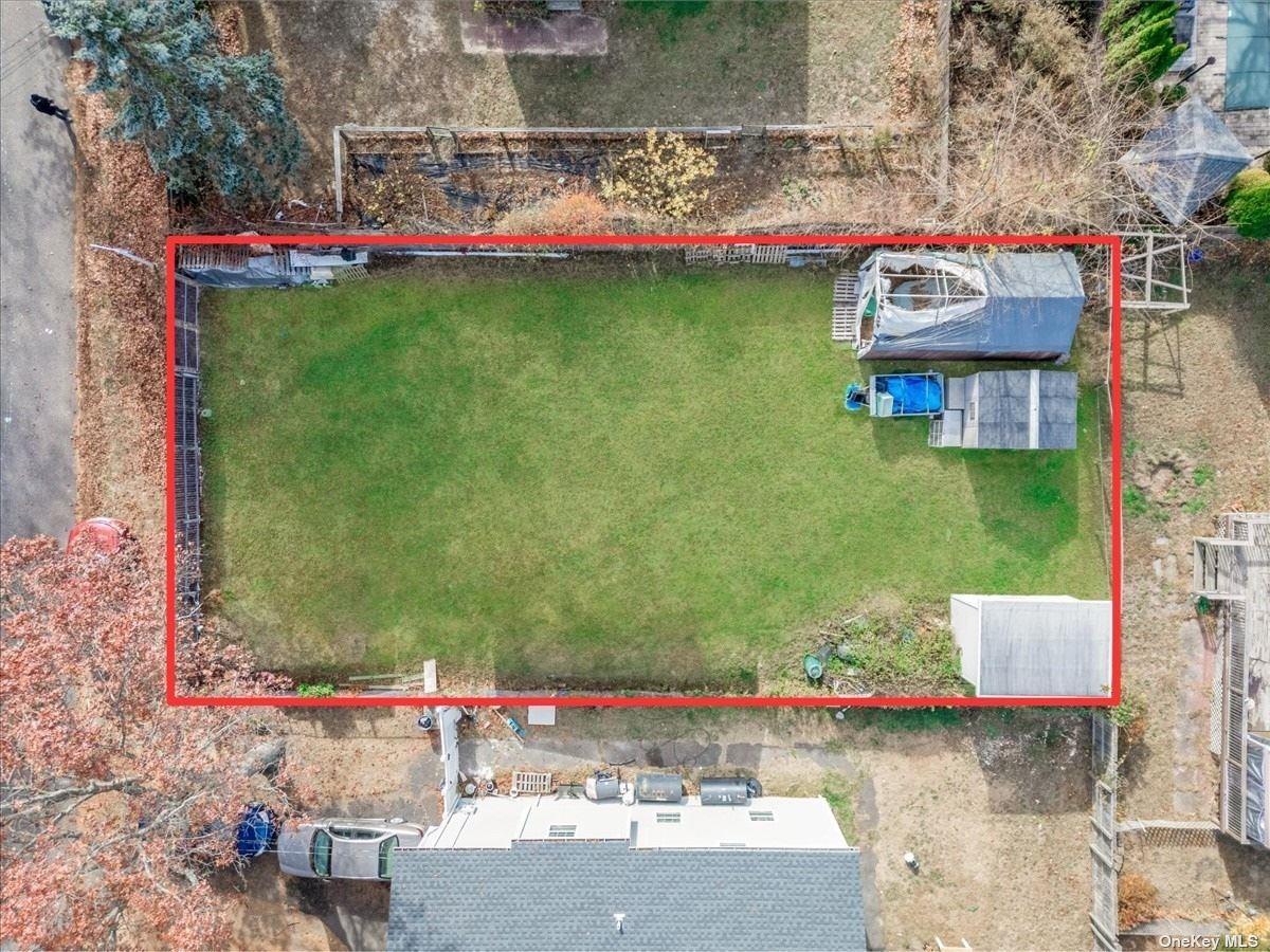 Maplewood Dr, Shirley, NY 11967, USA property photo