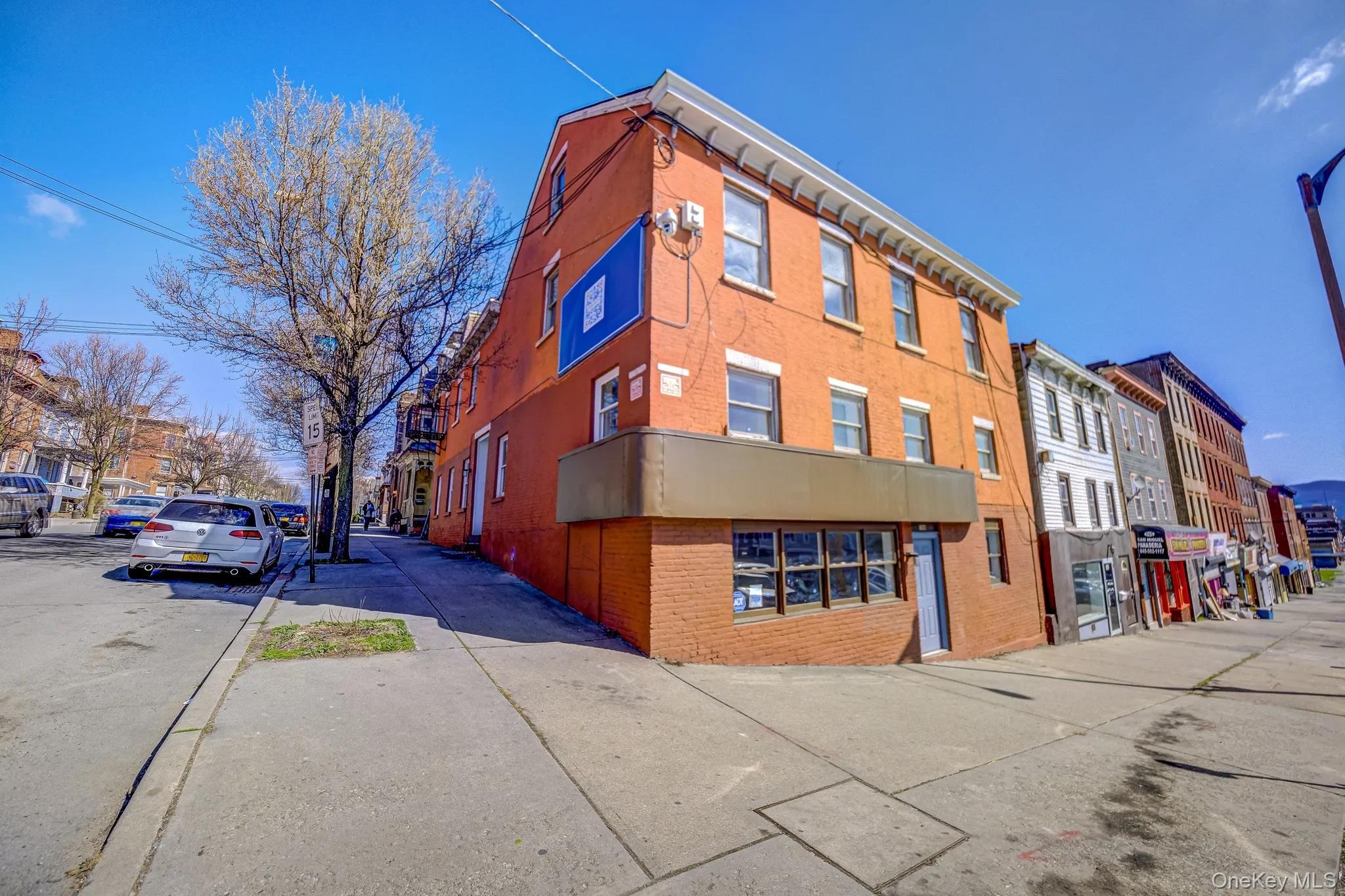 184 Broadway, Newburgh, NY 12550, USA property photo